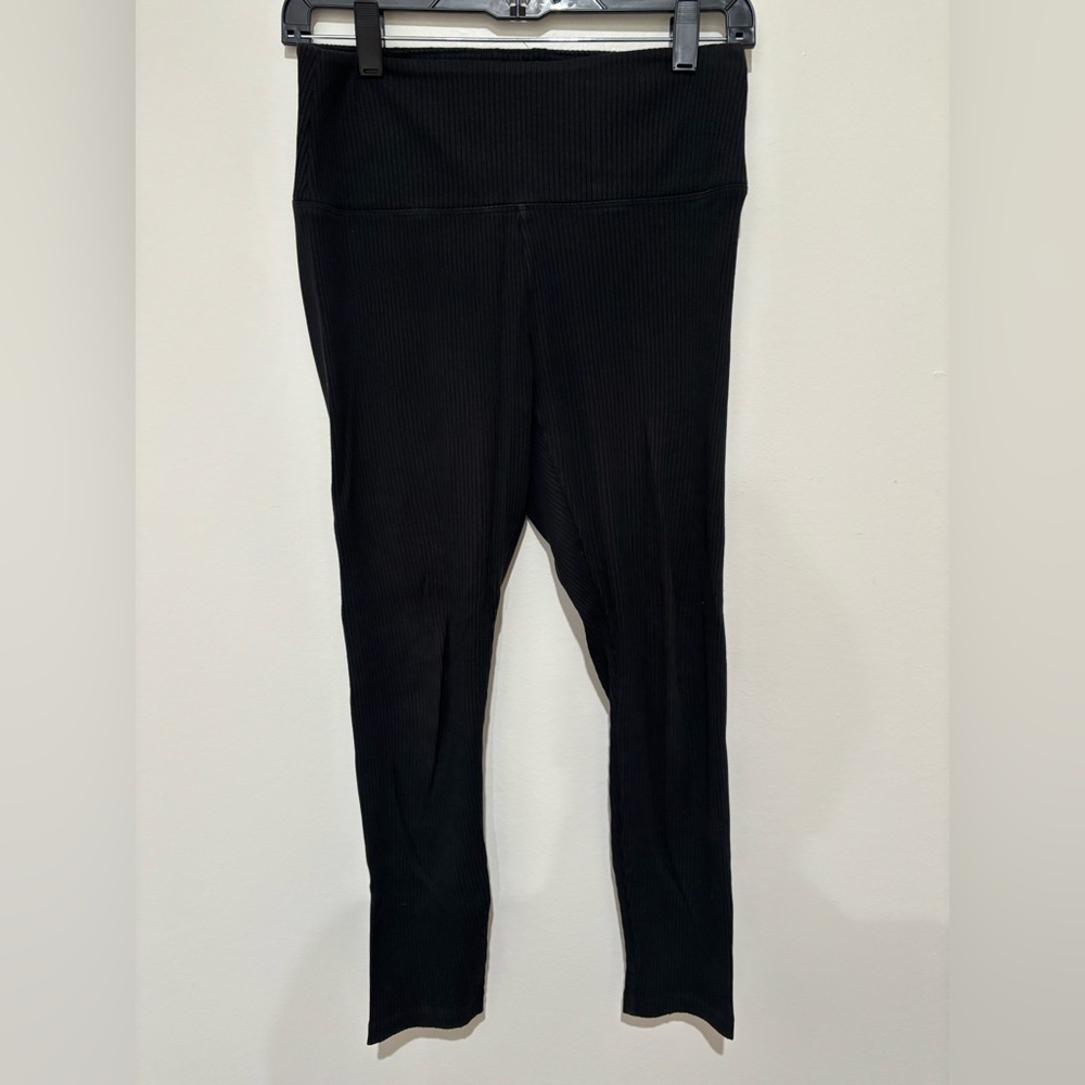 PINK Victoria's Secret Black Yoga Leggings
